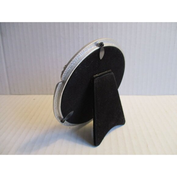 *Bella Lux Cream Enamel Faux Pearl Round Picture Frame - 4" x 4" Table Top - NWT - Picture 5 of 6